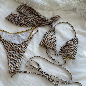 Wavy Pattern Bikini Set- S